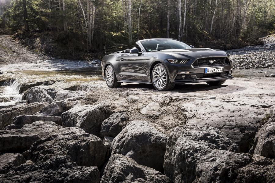  Ford Mustang GT Convertible 2015 года  (EU) (фото 27 из 32)
